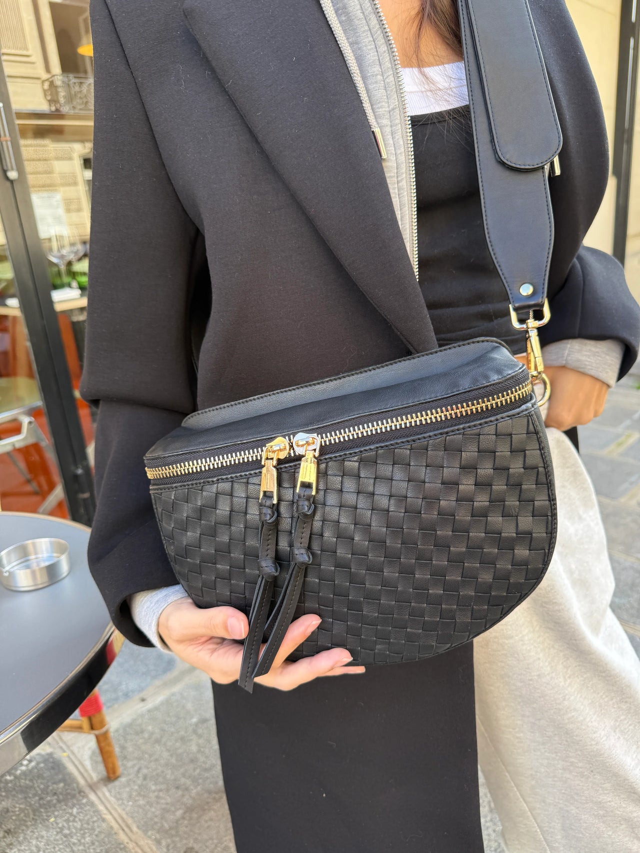 La Banane Tchikita en cuir agneau noir tresse sublime