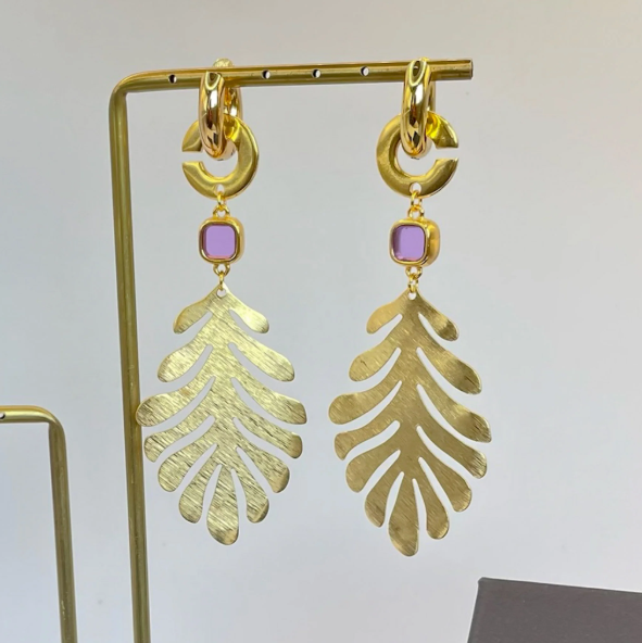 Boucles d'oreilles feuille Monstera et cristal violet x CANOPÉE DORÉE